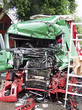 Schwerer LKW-Unfall Auf Der B33 - Kinzigtal.de